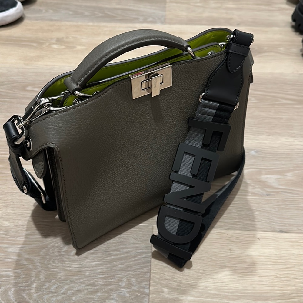 Fendi peekaboo handle bag / calf leather